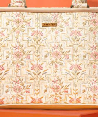 White silk embroidered handbag 5