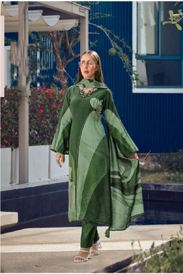 Green printed viscose silk kurta set 1
