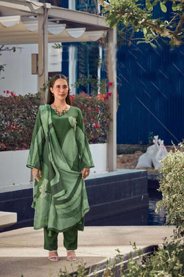 Green printed viscose silk kurta set 2