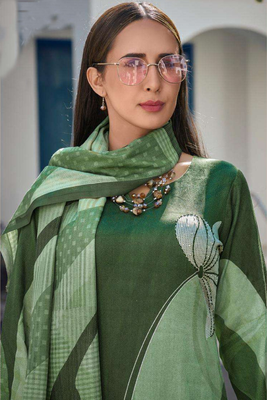 Green printed viscose silk kurta set 4