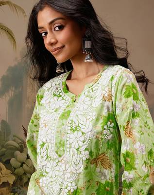 Hand embroidered floral printed green cotton lucknowi chikankari short kurti 5