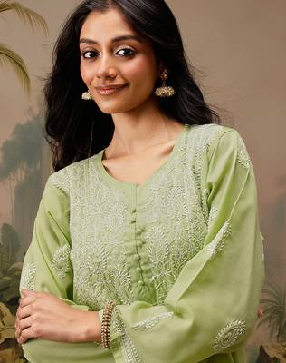 Hand embroidered green cotton lucknowi chikankari short kurti 4