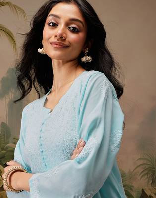 Hand embroidered blue cotton lucknowi chikankari short kurti 4