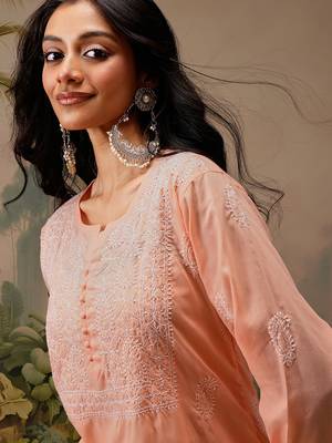 Hand embroidered peach cotton lucknowi chikankari short kurti 4