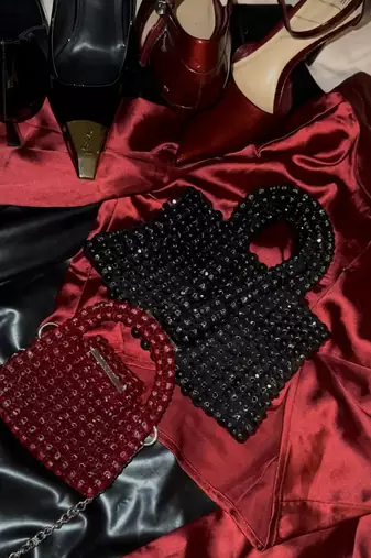 Red cystal handag