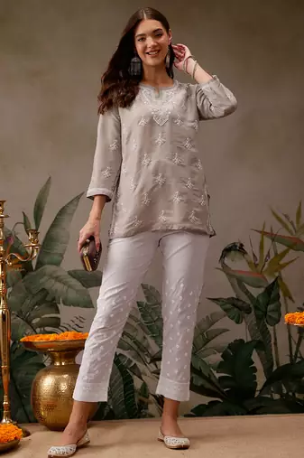 Hand embroidered white cotton lucknowi chikankari palazzo