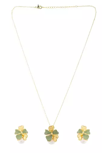 Graceful bloom pearl necklace set gift for rakhi