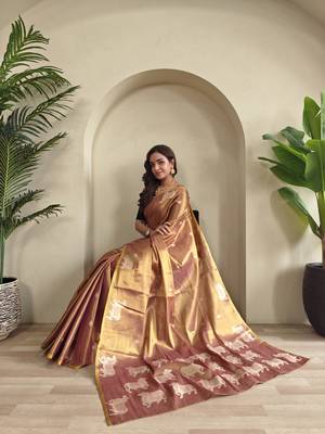 onion pink zari tissue weaving saree with all over pichwai pattern 1