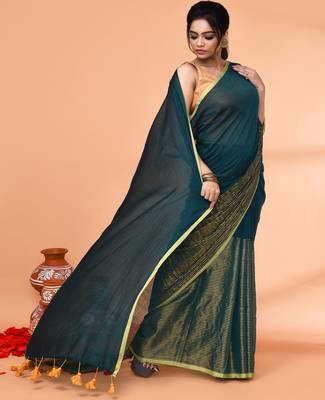 teal cotton handloom saree with gold zari stripes 4