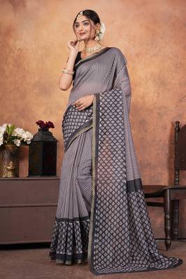 Grey chanderi silk with gold border patti digital printed saree with blouse 4
