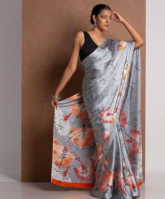 Grey crepe digital printed saree with blouse 1