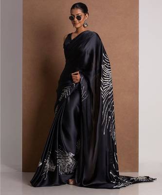 Black crepe digital printed saree with blouse 1
