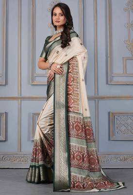 Green soft silk crape kalamakri prints with zari pattu woven border with blouse 3