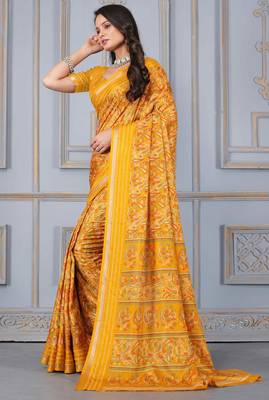 Yellow soft cotton crape floral prints with thread woven border with blouse 3