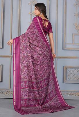 Wine soft cotton crape floral prints with thread woven border with blouse 4