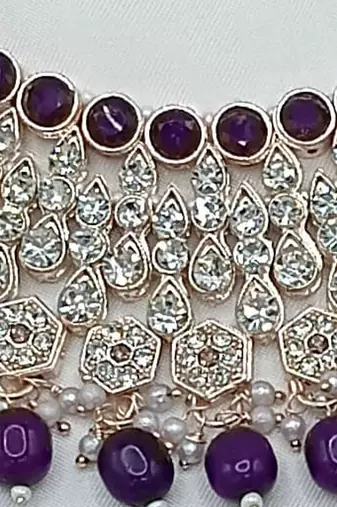 Elegant  gold-plated kundan pearl bridal jewelry set traditional handcrafted necklace, earrings and maang tikka