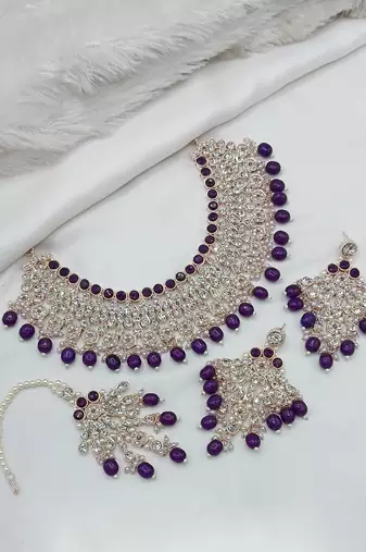 Elegant  gold-plated kundan pearl bridal jewelry set traditional handcrafted necklace, earrings and maang tikka