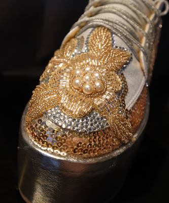 Gold leather embroidered sneakers 4