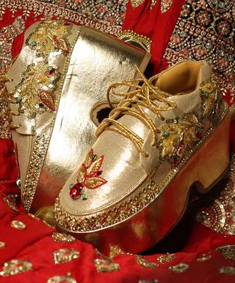 Gold leather embroidered sneakers 3