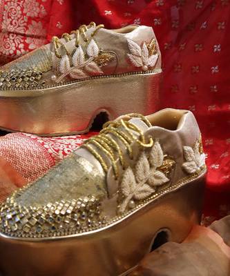 Gold leather embroidered sneakers 4