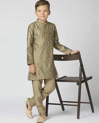 Full sleeves chanderi kurta, pyjama set with traditional butta work - grey 5