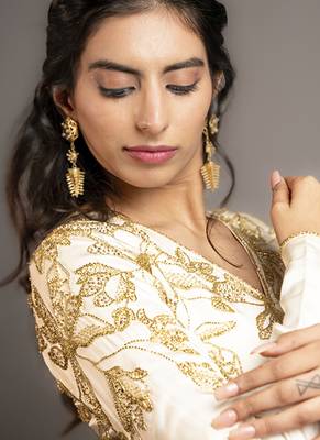 White embroidered satin kurta set 3