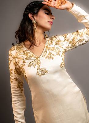 White embroidered satin kurta set 4