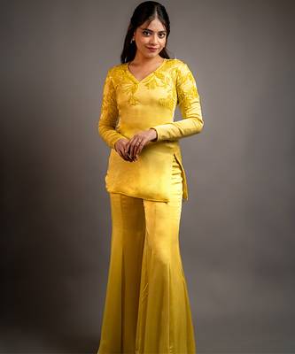 Yellow embroidered satin kurta set 1