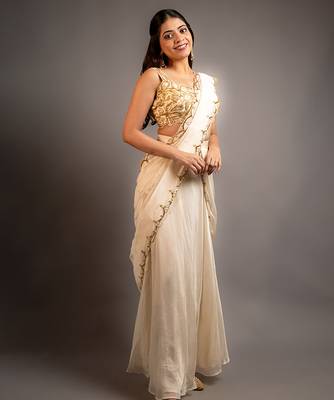 White organza embroidered saree with scallop border 1