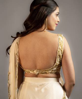 White organza embroidered saree with scallop border 2