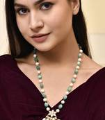 Multicolor pearls beaded necklace