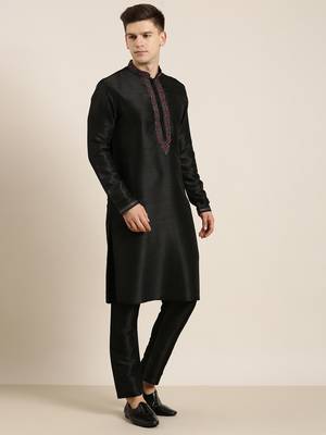 Black pashmina embroidered kurta set 5