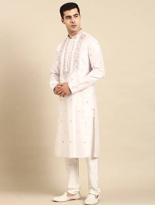 Baby pink embroidered kurta set 4
