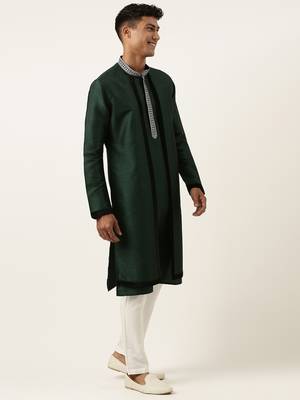 Green embroidered layered kurta set 4
