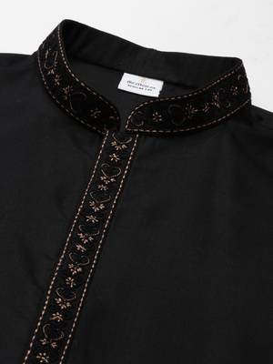 Black cotton dori embroidery kurta set 3