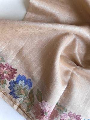 cream tussar saree with contrast embroidery 5