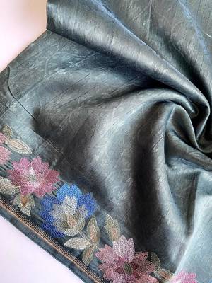 sea green tussar saree with contrast embroidery 4