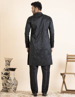 Black embroidered kurta set 2