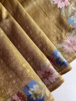 green tussar saree with contrast embroidery 5
