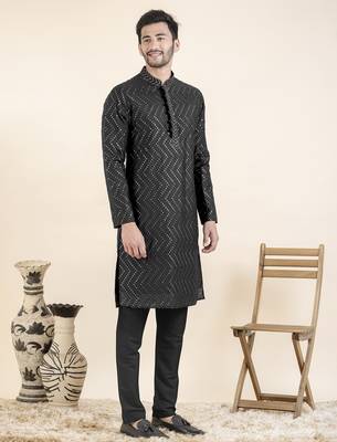 Black zigzag embroidered kurta set 1