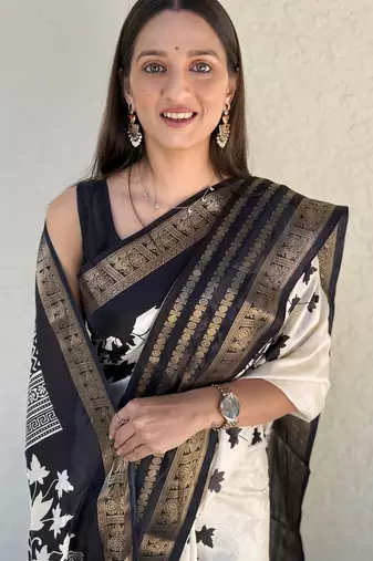 floral print kalamkari silk blend saree (black)