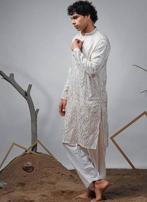 Off white work viscose embroidered kurta for festive 3