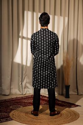 Black work viscose embroidered kurta for mehandi 4