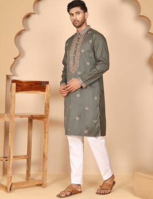 Embroidered neck kurta set for men 2
