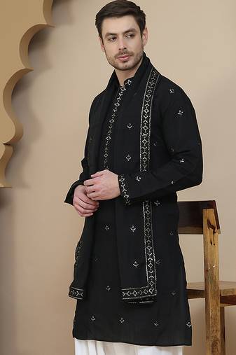 Embroidered silk blend kurta with matching dupatta