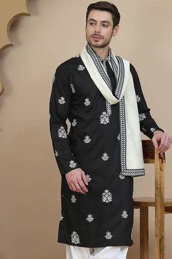 Embroidered silk blend kurta with contrast dupatta