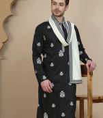 Embroidered silk blend kurta with contrast dupatta