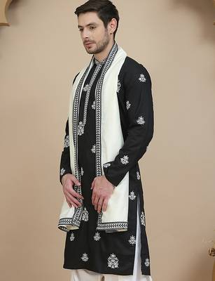 Embroidered silk blend kurta with contrast dupatta 2