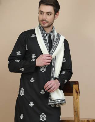Embroidered silk blend kurta with contrast dupatta 5