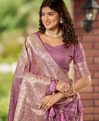 rose pink satin silk blend jacquard saree with blouse piece 3